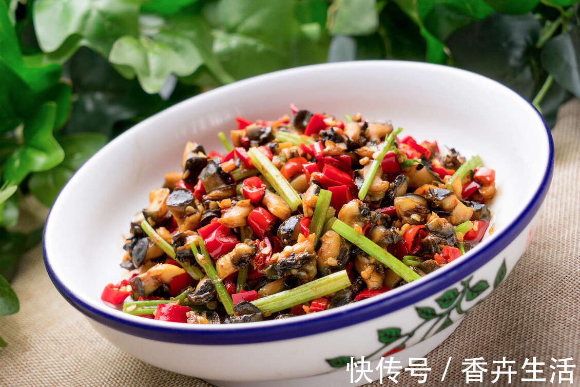 味料|清洗田螺，不要只会放盐，多加一味料，田螺狂吐沙，又快又彻底