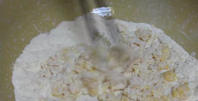 烤箱|没有发酵,没有烤箱我来教你怎么做脆煎饼金黄酥脆,层次分明