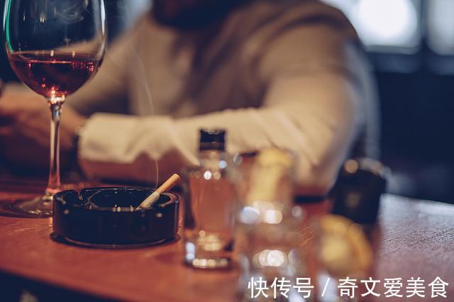 大脑供血|大脑供血不足,不要再碰这2物,不然头上血管容易堵住