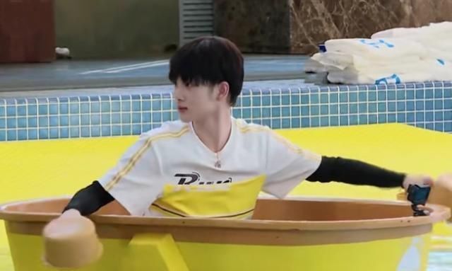 节目 染头发不能上跑男看到周震南的处理方法,意外解锁新潮流