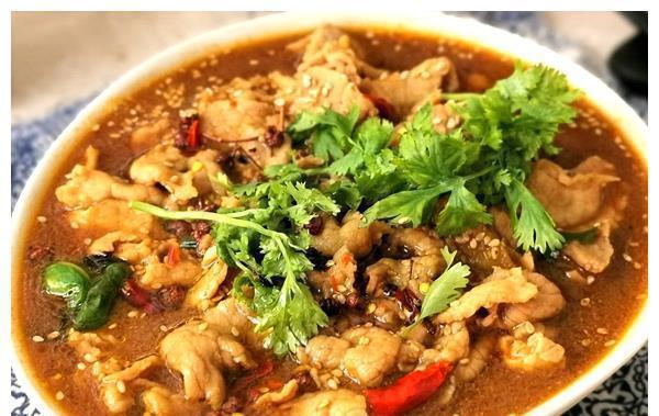 美食精选:鸡翅烧胡萝卜,水煮肉片,杏鲍菇炒牛肉,红烧荷包蛋