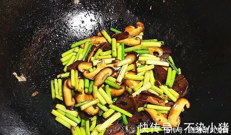 香菇|“天然青霉素”,营养高杀菌好,生熟都能吃,大人孩子常吃好处多!