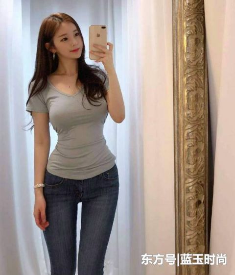 小姐姐|街拍青春靓丽的打底裤小姐姐,展现出自然美感,很有女神气质