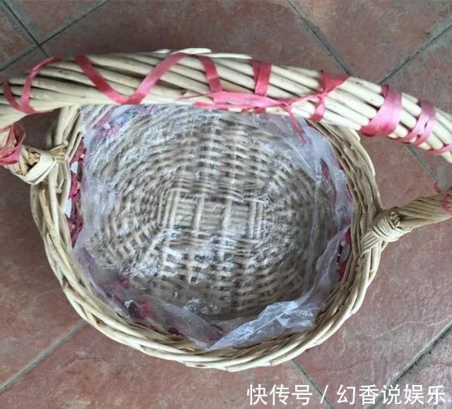 她在医院垃圾桶“捡篮子”，拿来种多肉“颜值高”，人见人爱