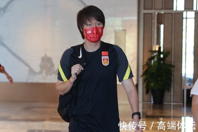 越南队|黄健翔:我不是马后炮!两年前我就说土帅非李霄鹏莫属