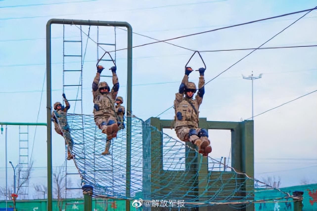 晒图！武警特战队员组织多课目训练