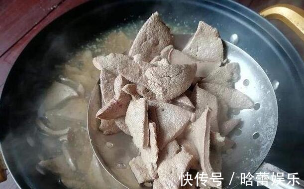 红枣|用花生、红枣熬“五红汤”,能帮女性补血营养师辟谣你吃错了