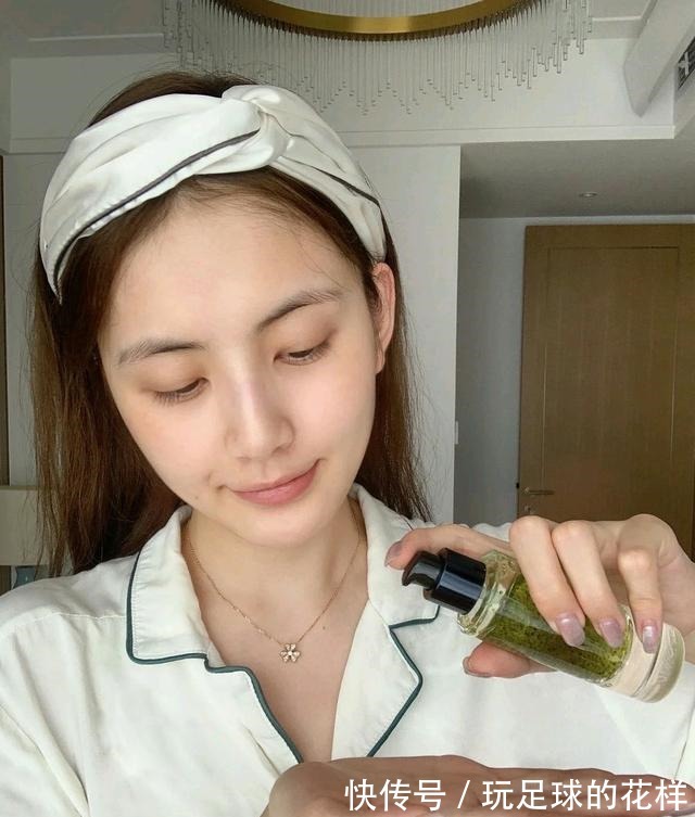 眼部 护肤品的使用顺序是什么先用爽肤水,最后用面霜,你用对了吗!