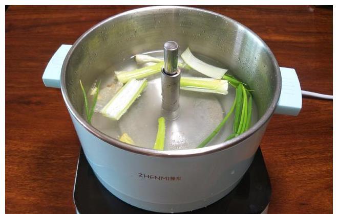 鲜香|煮花甲是冷水下锅还是热水下锅？这样做鲜香无腥味，又嫩又好吃