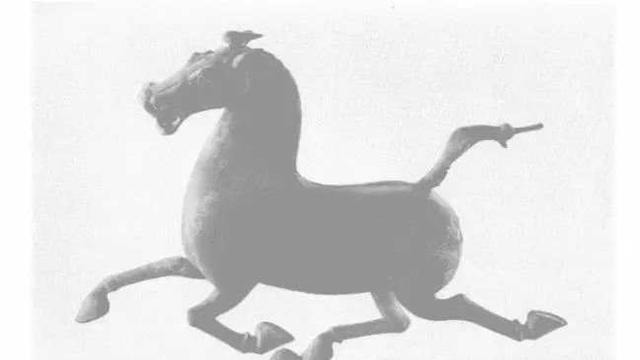 国宝|国宝“马踏飞燕”,踏的可能是只鹰