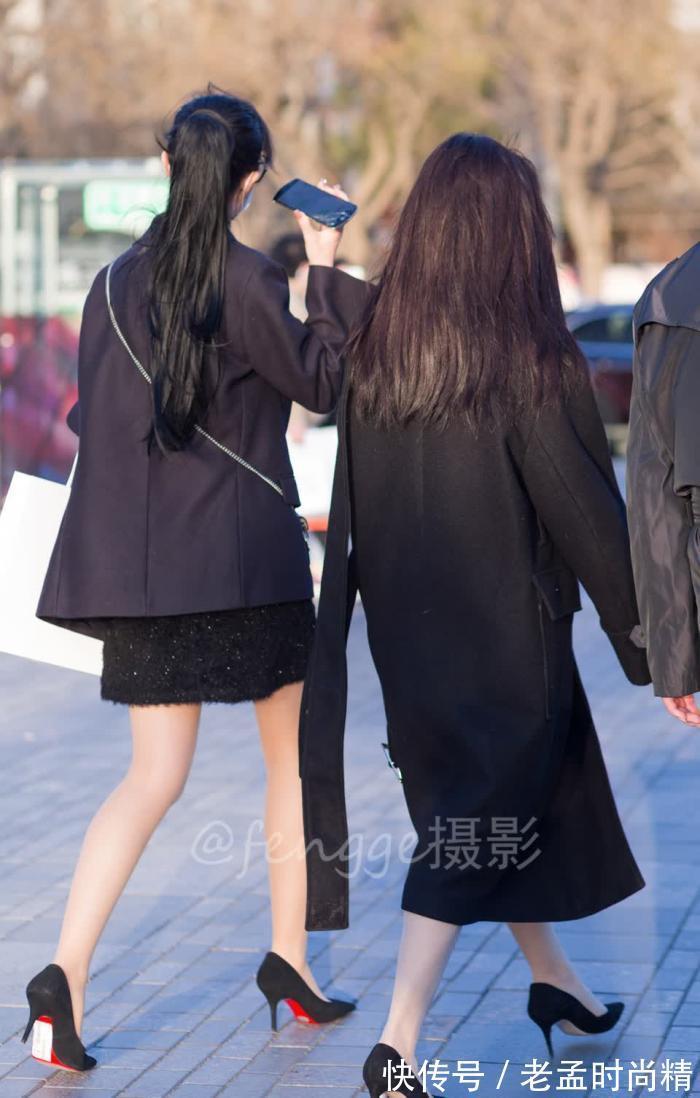 OL 街拍:西装短裙高跟鞋,OL美女有感觉!