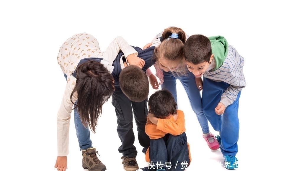 鹏鹏|“孩子喝你一口饮料怎么了？”，奶奶无理护娃，女孩：我有肺结核