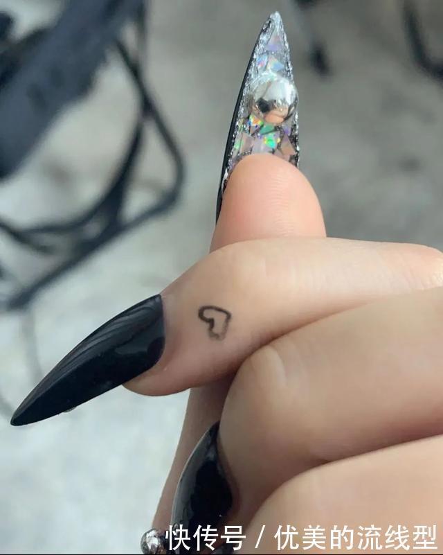 种草鹅|Blackpink 这次又要带动美甲美发行业的发展了