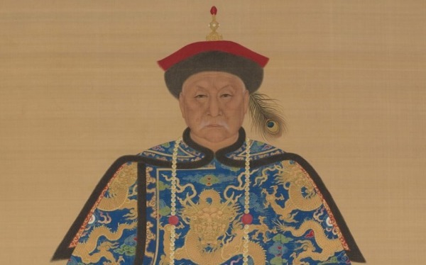 手握|鳌拜手握40万大军,为何宁死也不推翻康熙?你看康熙背后是谁