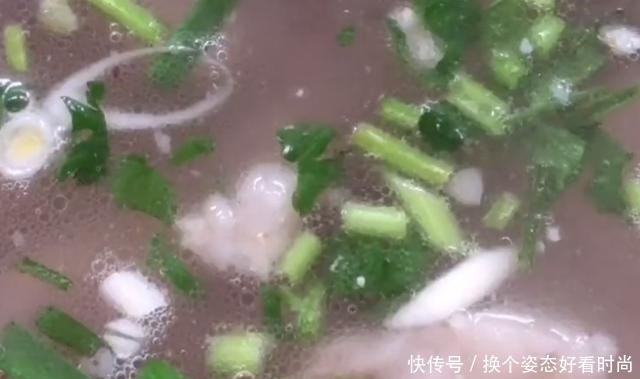 冬天要多吃羊肉，暖中补虚，开胃健身，简单一炖，不腥不膻真好吃