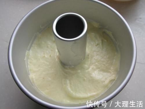 戚风蛋糕这样做，只要3步就做好，不萎缩细腻好吃似云朵，1学就会