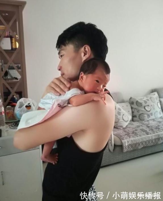 宝爸|“佛系奶爸”哄娃睡觉方法火了,网友:还有脸睡,等着挨老婆说吧
