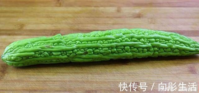 鸡蛋|苦瓜里打入3个鸡蛋,我家一周吃6次,就连挑食的孩子也爱吃