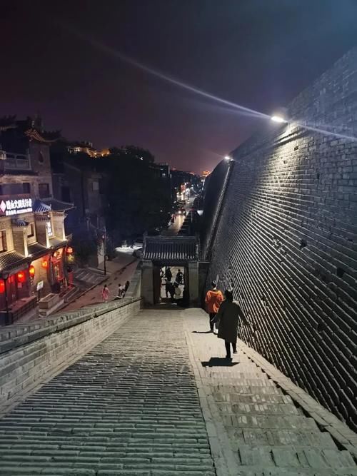 西安城墙2021年灯会，游览随想！