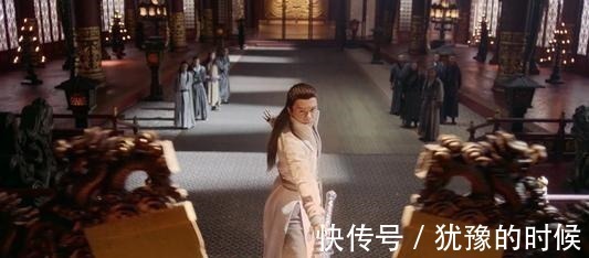 龙椅!张无忌为何不敢当皇上当他劈开龙椅时,有谁注意到朱元璋的表情!