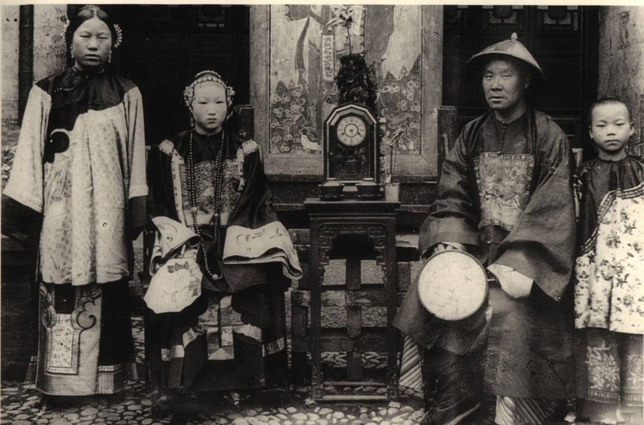 百鬼夜行&清朝做官的人,有人自称“奴才”,有人自称“臣”!区别何在?