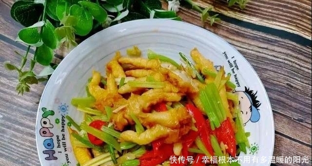 简单美味的小炒鸡爪，下饭、下酒、当零食几不误！