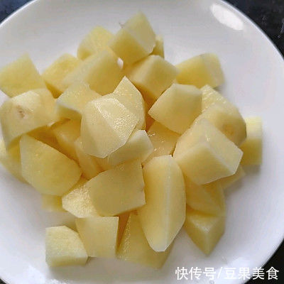 大厨教你做#精致一人食#土豆焖鸭,学会不用下馆子