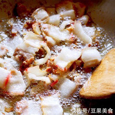 想吃|这#用美食,讲故事#手撕包菜连吃3天了!明天还想吃