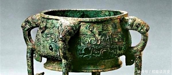 养鸭人发现古墓,拒绝盗墓贼10万封口费,义务守护黄金和国宝