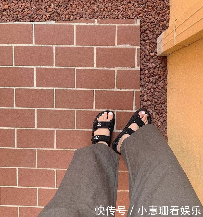 脚背|凉鞋该换了！我劝你穿这4双，太好看了