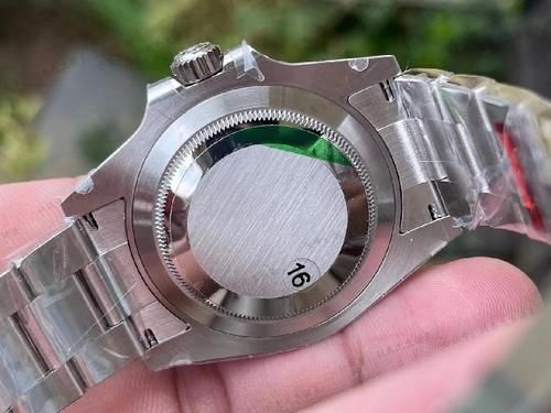  腕表|VS劳力士新款水鬼怎么样？品鉴劳力士新款41mm绿水鬼和黑水鬼！