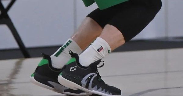 实战 不靠情怀,凭硬实力反超舶来品的国产实战篮球鞋