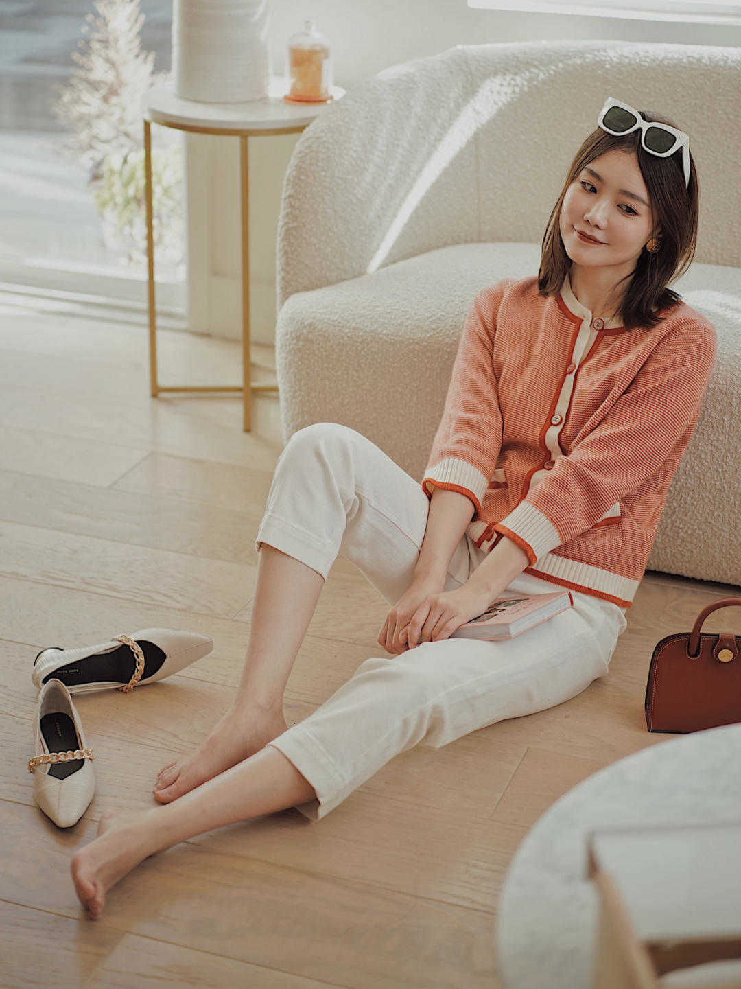 大地色|轻巧好看又高级,白裤子也是秋天的美,简直太高级了,出乎意料的美