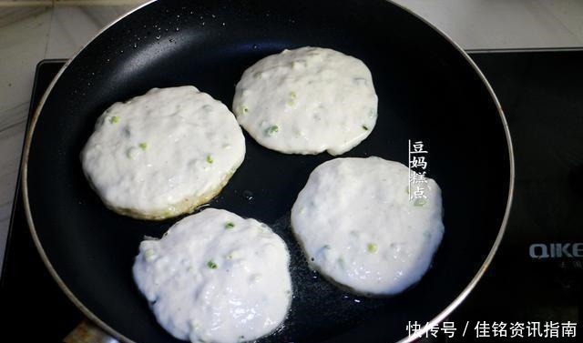 手不沾面,教你做葱花饼,早起5分钟搞定,越放越香软