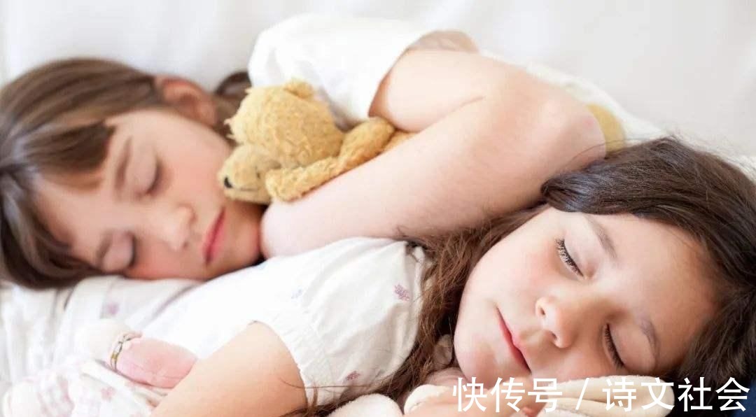 记忆力|哈佛大学研究发现:孩子在2个“黄金期”睡觉,更有助于大脑发育