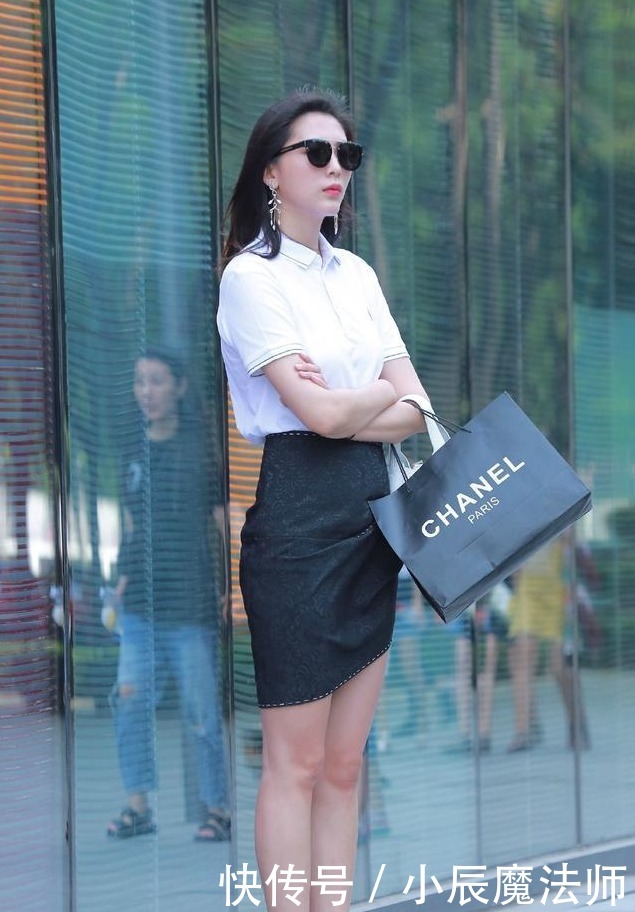 包臀裙加点另类设计,穿出文艺范,减龄可爱还显瘦!