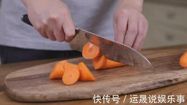 吃肉|羊腿在家这样烤，不膻也不腥，大口吃肉，特过瘾