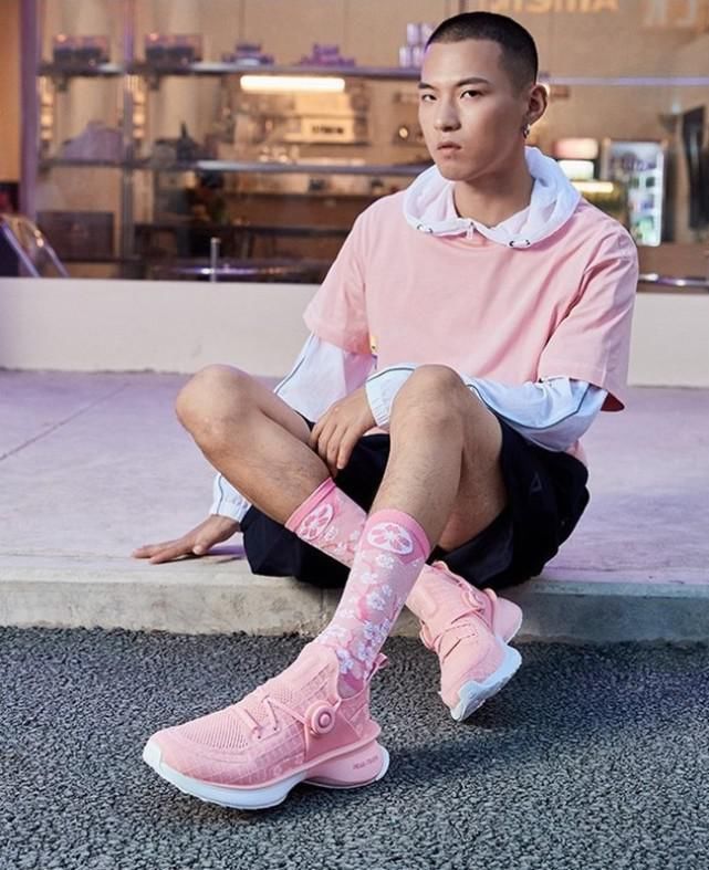 qu|五双国产“性价比王者”跑鞋推荐 !现在200块钱就能入手!