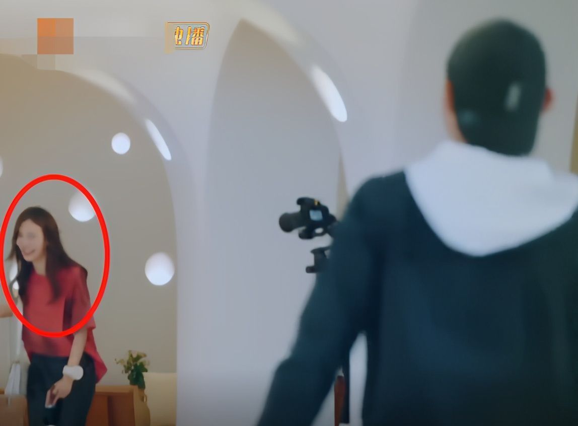 面對鏡頭 張繼科被指為金晨上綜藝女方符合男方擇偶標(biāo)準(zhǔn),網(wǎng)友感覺能成