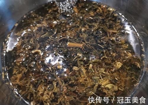 肉皮|做梅菜扣肉，掌握3个要点，保证起虎皮，颜色红亮，好吃不油腻