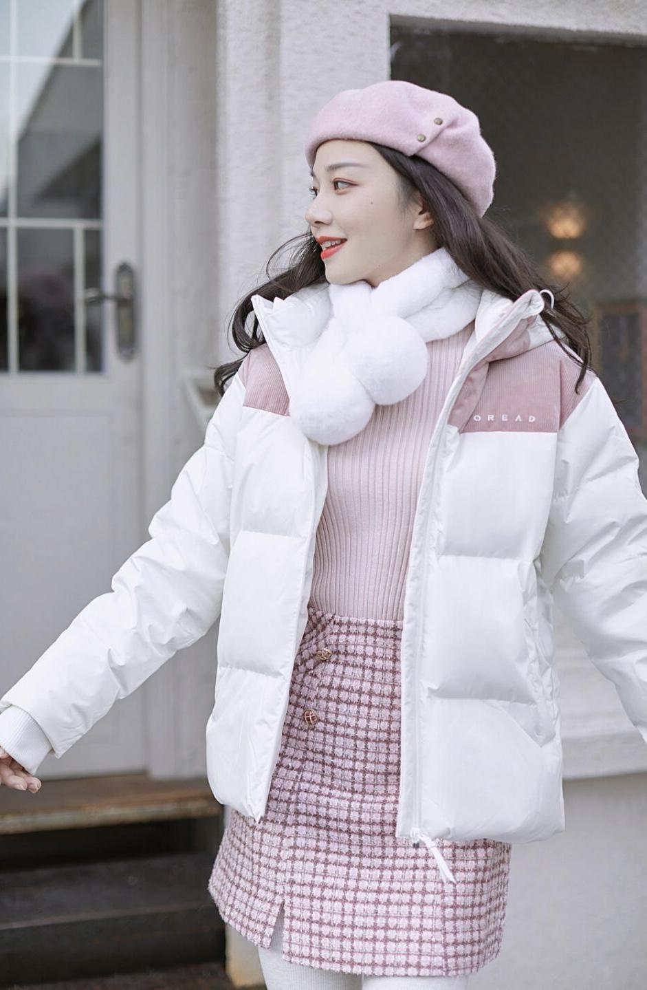 修身牛仔裤|羽绒服才是冬季穿搭的“神”,保暖又时尚,谁都离不开它