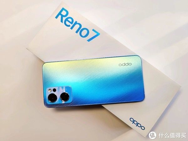 手机|高颜值的自拍神器，OPPO Reno7的上手体验来了