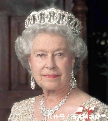 查尔斯王子|英国女王恐惧的1992年:女儿离婚,两个儿子分居,大量丑闻