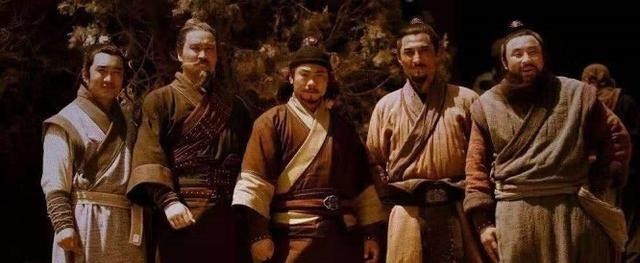 一战|梁山五虎将谁最弱?武松不用出手,也有其他好汉能与五虎将一战