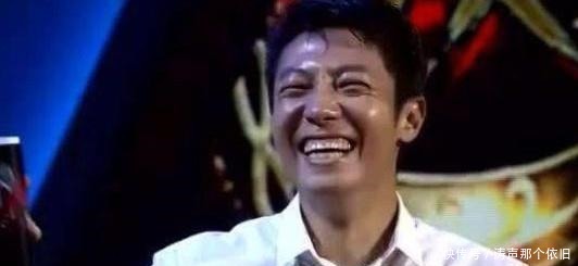 蒙面唱将史上最难猜的歌手,华语乐坛查无此人,揭面后全场起立!