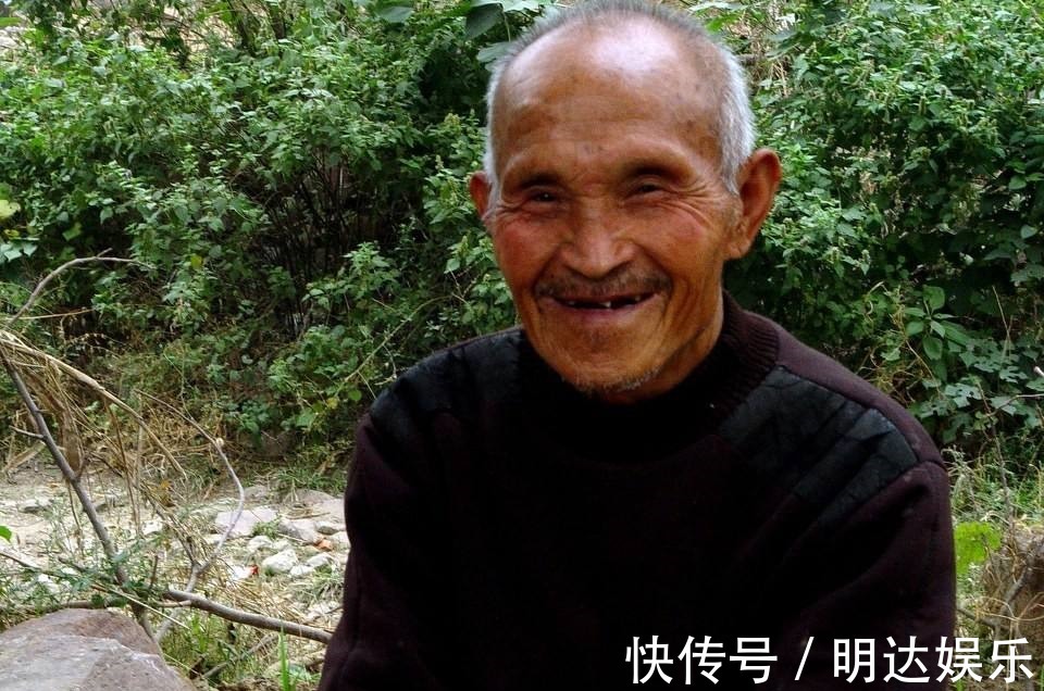 芽萩菊|65岁肝癌患者，十年3次与死亡擦肩而过，总结3大“防癌神器”！
