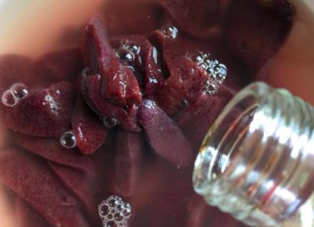 洗猪肝不能只用清水洗！记得多加1步，脏东西都跑光，吃着更放心