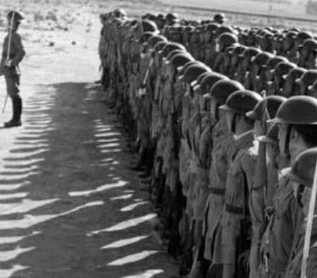 军长|四三年,此师长将被军法处决,6万百姓写信求情,后获释出任军长