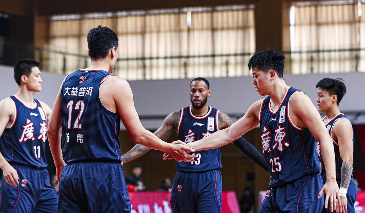 赵睿|广东男篮官宣!赵睿缺阵辽粤二番战,杜锋调整新阵容应对挑战