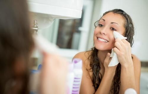 痘博士体验祛痘是真是假？这些日常工作对祛痘有帮助？痘博士揭秘